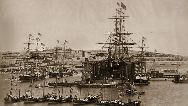 Eröffnung des Suezkanals. Schiffe auf dem Kanal. Eröffnung des Suezkanals. Schiffe auf dem Kanal.