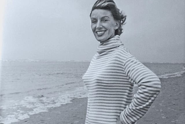 Frau am Meer. Frau am Meer.