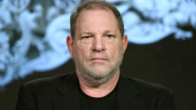 Harve Weinstein blickt ernst in die Kamera. Harve Weinstein blickt ernst in die Kamera.