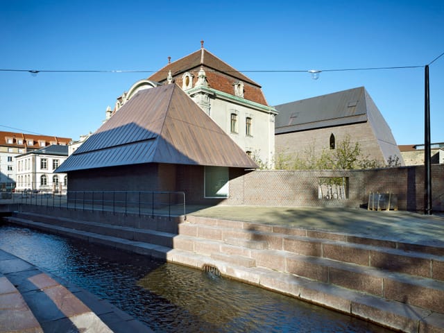 Blick auf das Museum. Blick auf das Museum.