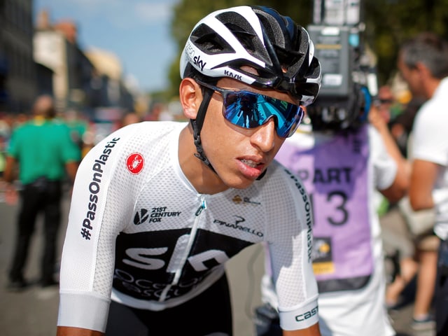 Egan Bernal im Sattel. Egan Bernal im Sattel.