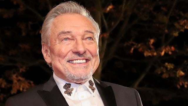 Ein lachender älterer Mann. Ein lachender älterer Mann.