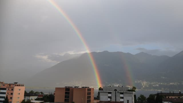 Regenbogen über dem Lago Maggiore am 21. August. Regenbogen über dem Lago Maggiore am 21. August.