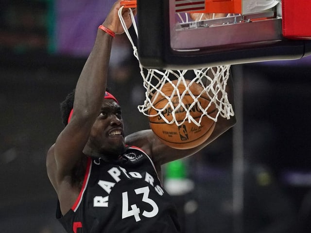 Pascal Siakam beim erfolgreichen Dunk. Pascal Siakam beim erfolgreichen Dunk.