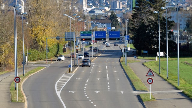 Hauptstrasse im Limmattal Hauptstrasse im Limmattal