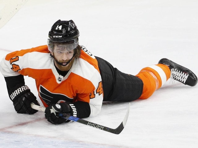 Sean Couturier scheitert mit Philadelphia. Sean Couturier scheitert mit Philadelphia.