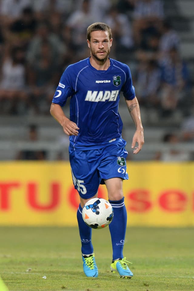 Nach einer starken letzten Saison bei Sampdoria Genua wechselte der 24-jährige Verteidiger in diesem Sommer zu Sassuolo. Die Emiglia-Romagna kennt der Schweizer Internationale schon: Rossini war bereits zwischen 2009 und 2011 an Sassuolo ausgeliehen worden.
