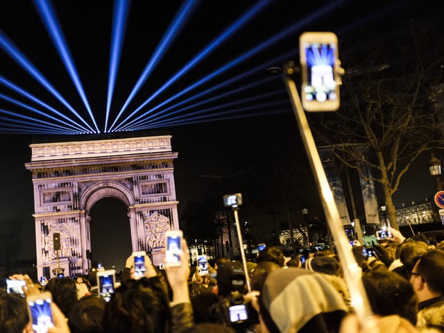 Laser-Show über dem Arc de Triomphe. Laser-Show über dem Arc de Triomphe.