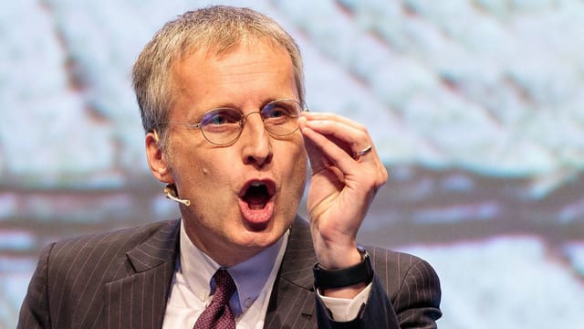 Viktor Mayer-Schönberger gestikuliert Viktor Mayer-Schönberger gestikuliert