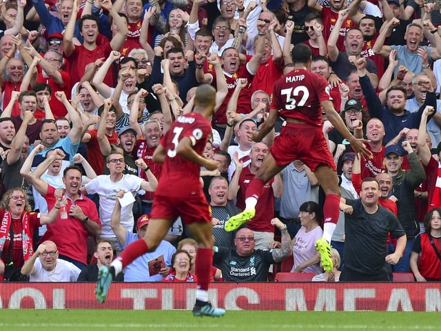 Liverpool-Spieler jubeln.