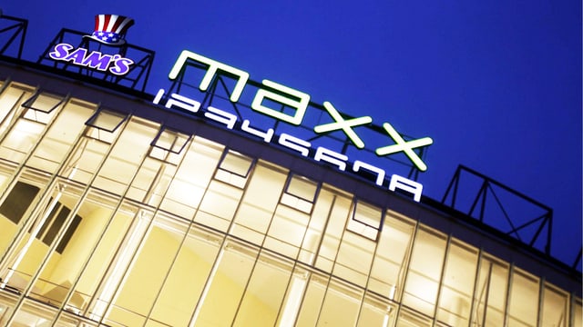 Fassade des Kinos Maxx. Fassade des Kinos Maxx.