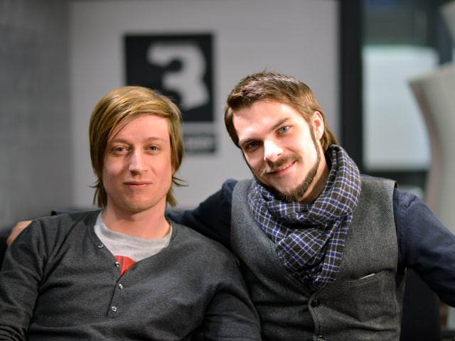 Elias und Fandy von Liricas Analas feierten mit Anic Lautenschlager den Geburtstag des Rätoromanisch. Elias und Fandy von Liricas Analas feierten mit Anic Lautenschlager den Geburtstag des Rätoromanisch.
