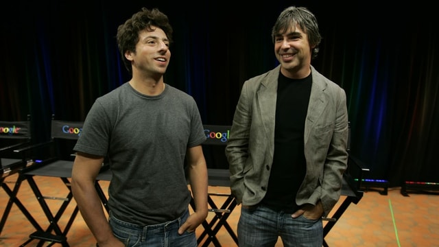 Sergey Brin und Larry Page bei einem gemeinsamen Auftritt. Sergey Brin und Larry Page bei einem gemeinsamen Auftritt.