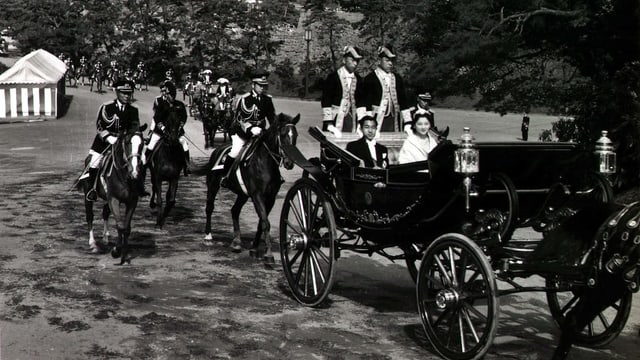 Die Hochzeit des damaligen Kronprinzen Akihito 1959. Die Hochzeit des damaligen Kronprinzen Akihito 1959.