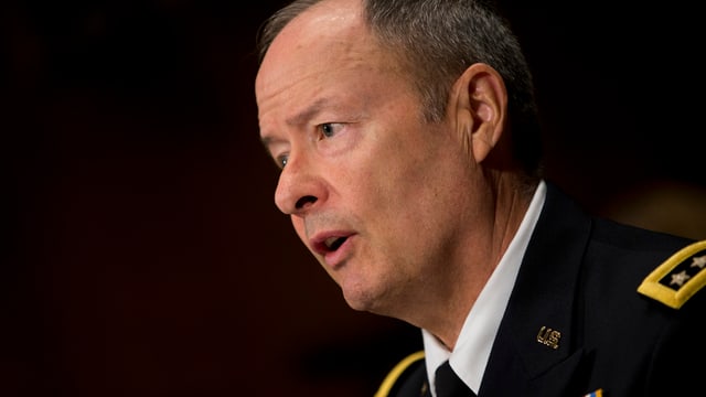 General Keith Richard, Chef der NSA, 