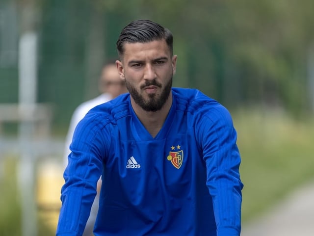 Auffällig ruhig ist es in Basel. Bisher hat der Verein nur wenige Transfers vermeldet; einer davon ist Kemal Ademi. Der 23-jährige Stürmer kommt von Xamax. Der FC Basel dürfte aber bis zum Ende der Transfer-Periode noch aktiver werden.