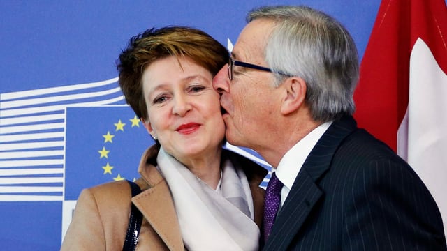 Zus sehen Bundesrätin Simonetta Sommaruga und Kommissionspräsident Juncker. Zus sehen Bundesrätin Simonetta Sommaruga und Kommissionspräsident Juncker.