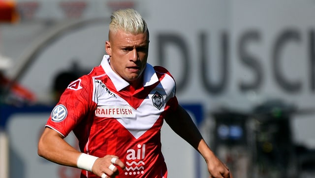 Luganos Ezgjan Alioski. Luganos Ezgjan Alioski.