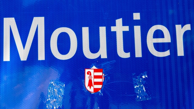 Strassenschild von Moutier Strassenschild von Moutier