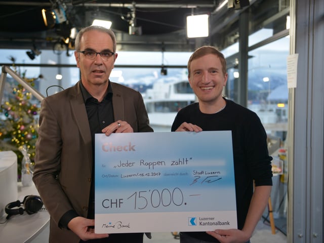 Beat Züsli, Stadtpräsident von Luzern war ebenfalls in der Glasbox zu Besuch.