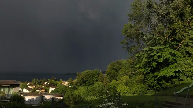 Gewitterwolken über Richterswil. Gewitterwolken über Richterswil.