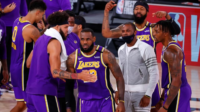 Superstar LeBron James jubelt Superstar LeBron James jubelt