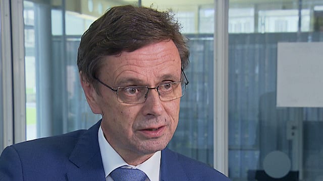 Hans-Jürg Käser im Interview. Hans-Jürg Käser im Interview.
