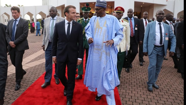 Französischer Präsident Macron mit nigerianischem Präsidenten Buhari. Französischer Präsident Macron mit nigerianischem Präsidenten Buhari.