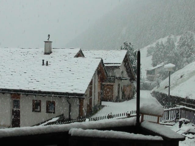 Schnee auf den D&auml;chern