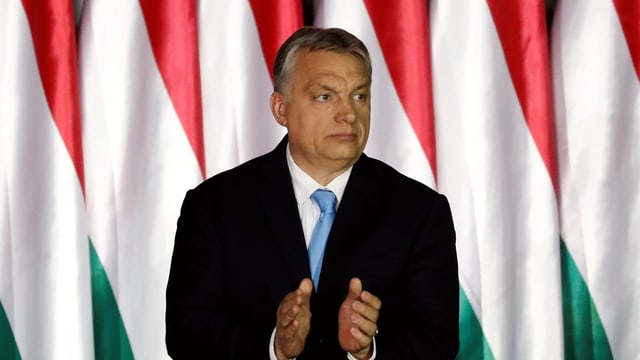 Viktor Orbán am klatschen. Viktor Orbán am klatschen.
