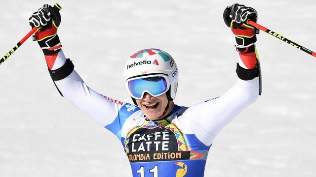 Skirennfahrer Marco Odermatt jubelt nach der Zieleinfahrt. Skirennfahrer Marco Odermatt jubelt nach der Zieleinfahrt.