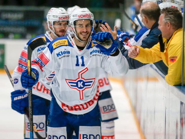 Kloten (hier mit Fabian Ganz) dürfte in der neuen Saison viel Grund zum Jubeln haben. Kloten (hier mit Fabian Ganz) dürfte in der neuen Saison viel Grund zum Jubeln haben.