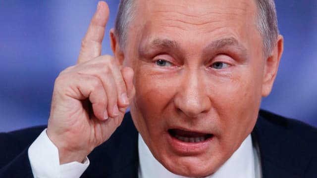 Wladimir Putin erhebt den Mahnfinger an seiner jährlichen grossen Medienkonferenz Wladimir Putin erhebt den Mahnfinger an seiner jährlichen grossen Medienkonferenz