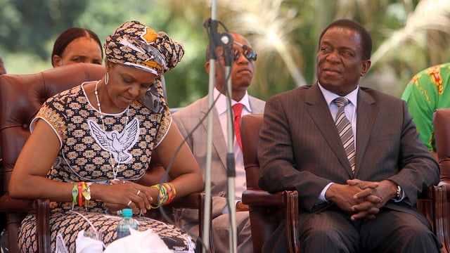 Mnangagwa und Mugabes Frau Grace Mugabe. Mnangagwa und Mugabes Frau Grace Mugabe.