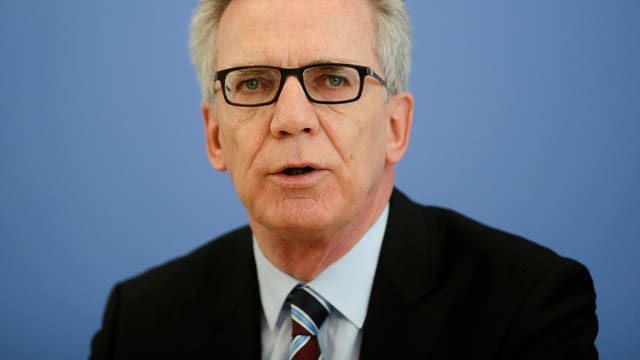 portrait da de maiziere. portrait da de maiziere.