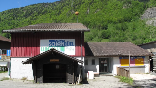 Die Talstation der Bahn in Lungern, welche seit mehr als einem Jahr still steht.