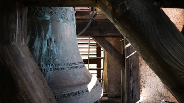 Glocke in der Kirche von Brienz. Glocke in der Kirche von Brienz.