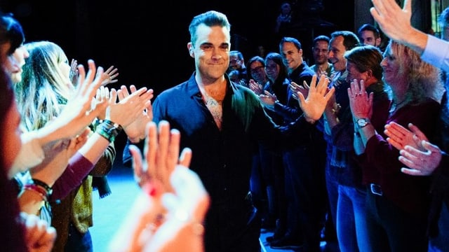 Video «SRF 3 Showcase mit Robbie Williams» abspielen Video «SRF 3 Showcase mit Robbie Williams» abspielen