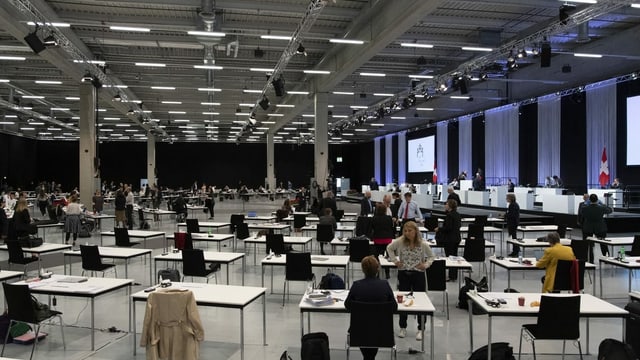 Saal. Saal.