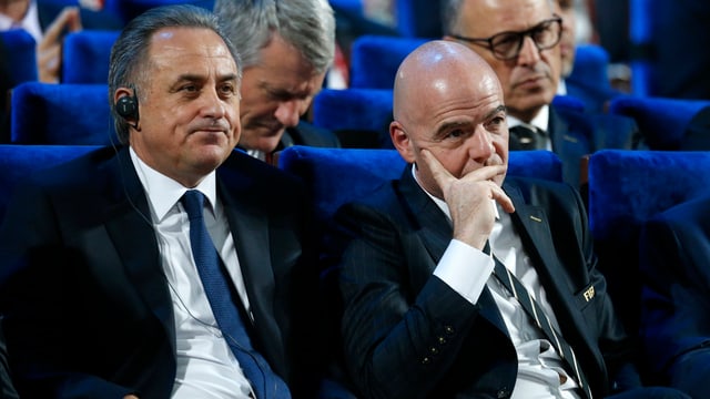 Mutko neben Infantino. Mutko neben Infantino.