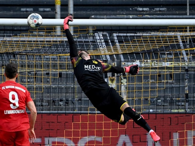 Roman Bürki wird überlobt.