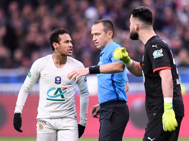 Neymar und der Schiedsrichter Neymar und der Schiedsrichter