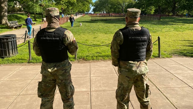 Im Meridian Hill Park im Quartier «Columbia Heights» sorgt die Armee für Ordnung. Im Meridian Hill Park im Quartier «Columbia Heights» sorgt die Armee für Ordnung.