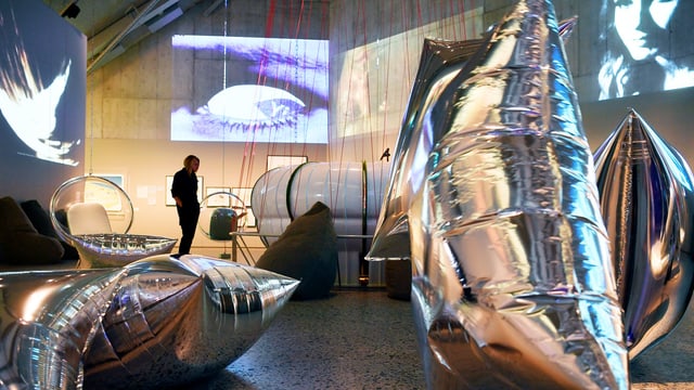 Ausstellung von der Planskizze der Lounge vom Charles-de-Gaulle Flughafen in Paris. Ausstellung von der Planskizze der Lounge vom Charles-de-Gaulle Flughafen in Paris.