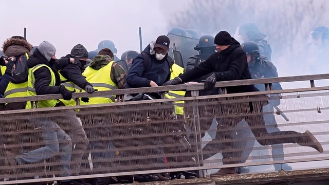 Tumulte an Protesten der Gelbwesten. Tumulte an Protesten der Gelbwesten.