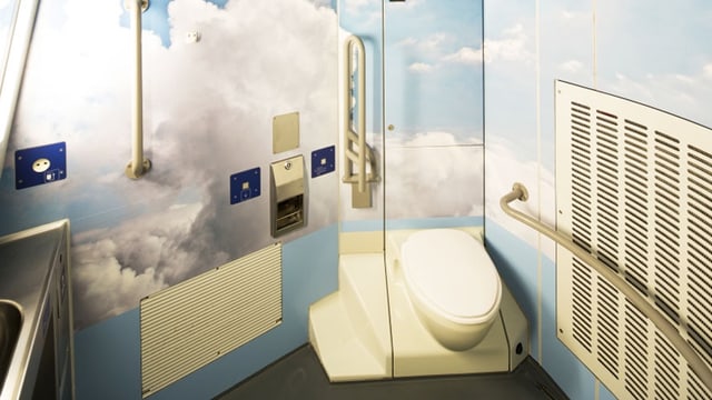 WC WC