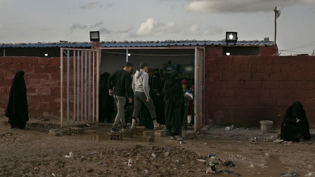 Kleiner Laden im al-Hol-Camp in Syrien, wo die Familien von IS-Kämpfern untergebracht sind. Kleiner Laden im al-Hol-Camp in Syrien, wo die Familien von IS-Kämpfern untergebracht sind.