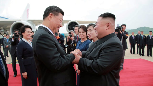 Xi Jinping und Kim Jong-un Xi Jinping und Kim Jong-un