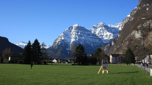 Blick von Näfels nach Süden. Blick von Näfels nach Süden.