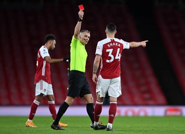 Granit Xhaka sah gegen Burnley die rote Karte. Granit Xhaka sah gegen Burnley die rote Karte.